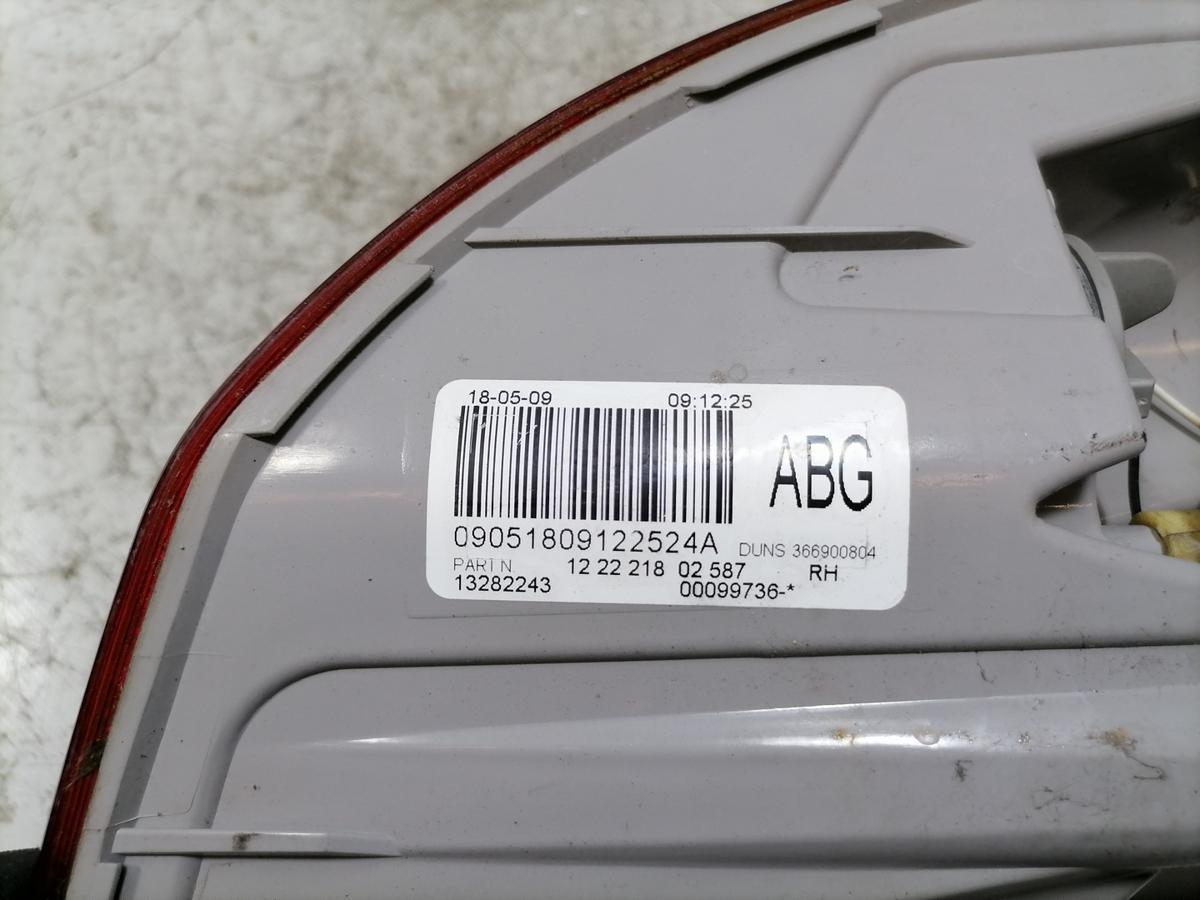 Opel Astra J Sportstourer original R&uuml;cklicht R&uuml;ckleuchte Schlussleuchte rechts Kombi Bj.2012